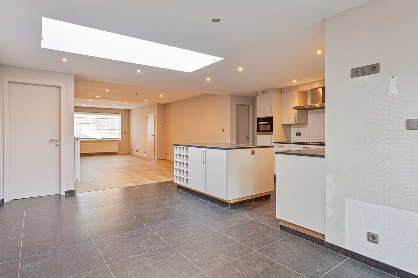 Instapklare ruime woning met 4 slaapkamers 