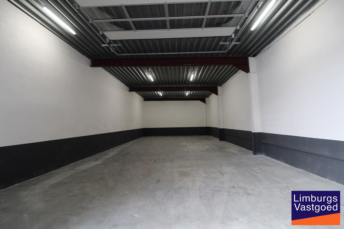 SLAKWEIDESTR. - KMO UNIT 7 - 124 m² - sectionaal poort - nabij E-314 