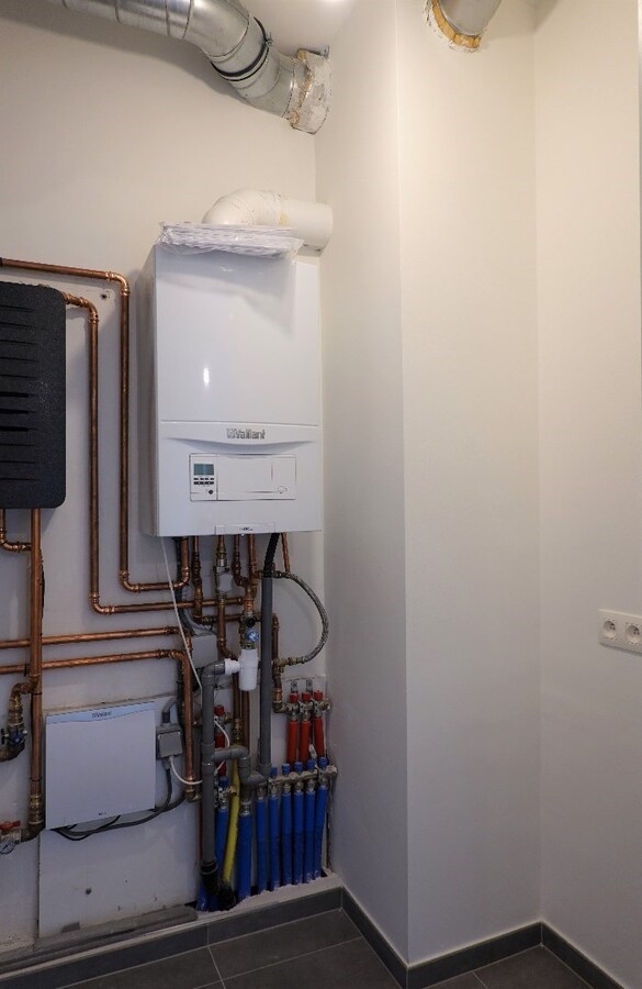 Recent nieuwbouwappartement (2023) met dubbele garage 