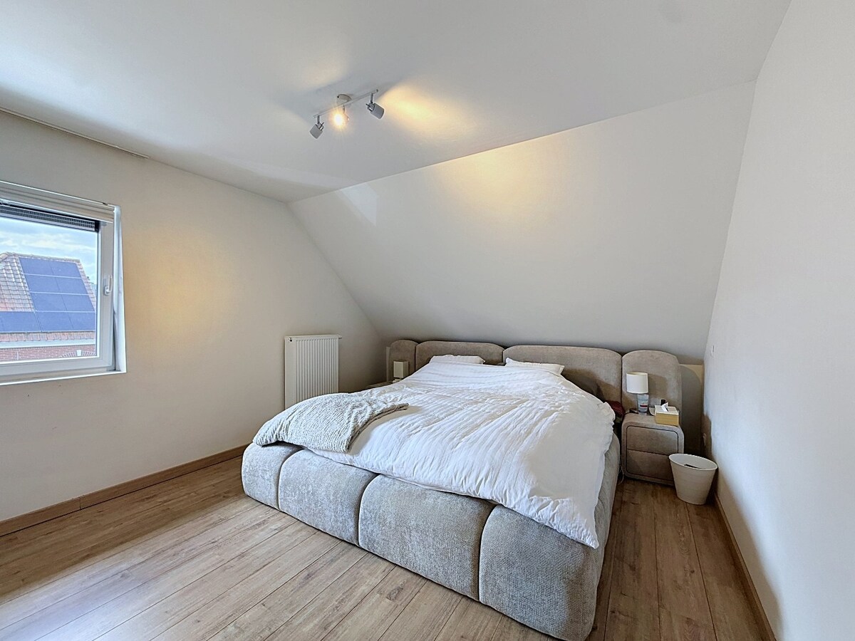 Recente woning met ruime tuin op wandelafstand van het centrum! 