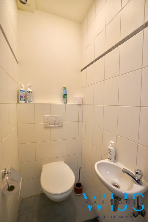 Gelijkvloers tweeslaapkamer appartement in hartje Ertvelde! 