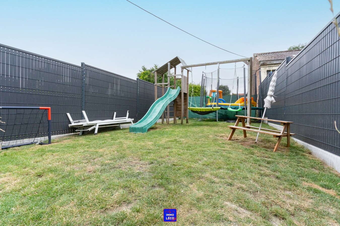 Maison entièrement rénovée avec jardin, garage 3 voitures, COUP DE COEUR ! 