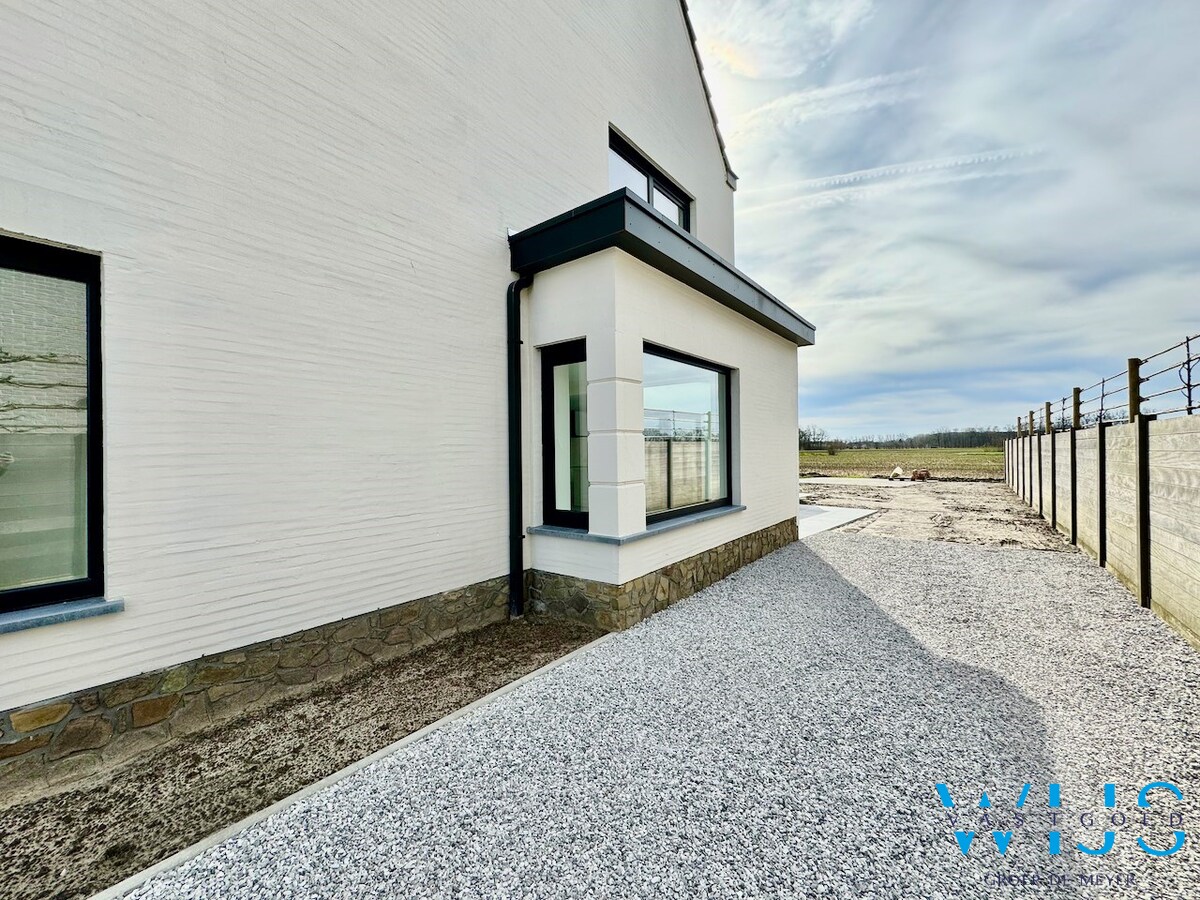 Volledig gerenoveerde TOPwoning te koop in Ertvelde ! 