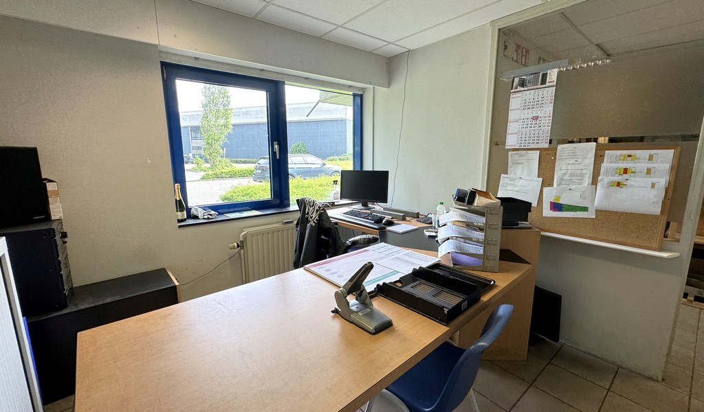Magazijnen en kantoren te huur in Kontich