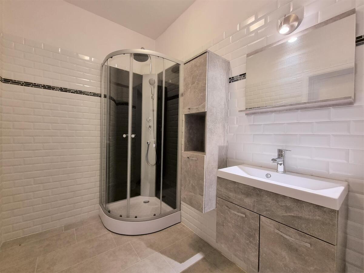 Zeer ruim, op te frissen appartement van 118m² met prachtige zichten - Zeebrugge 