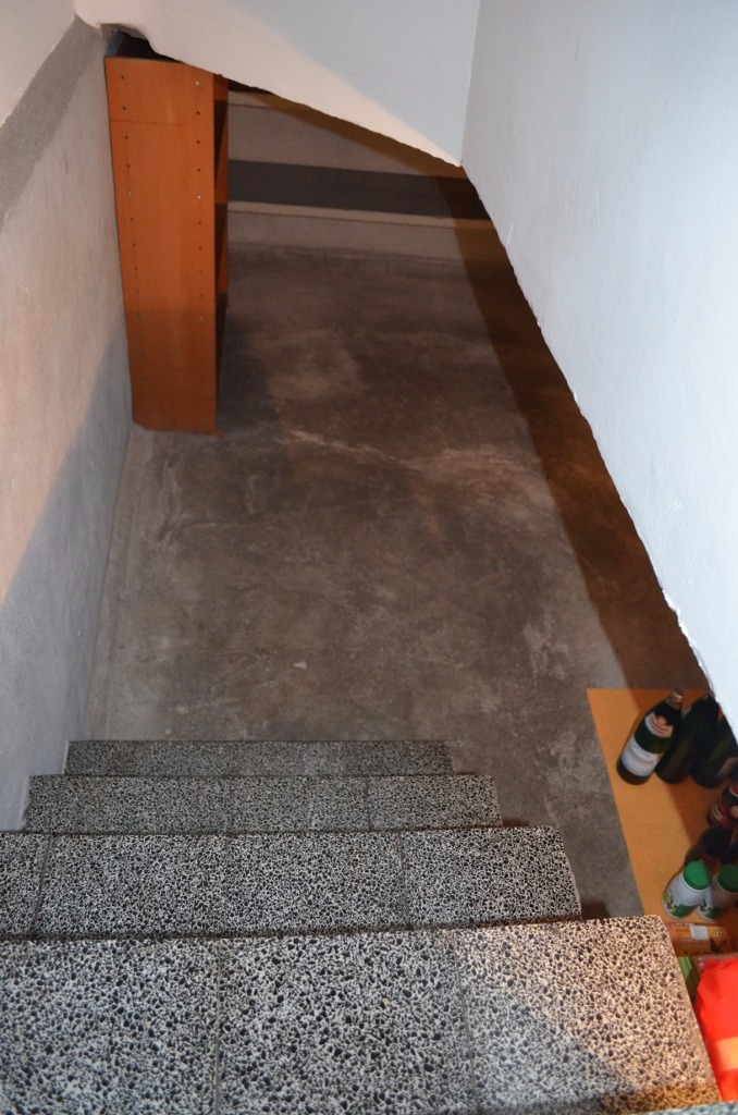 Lichtjes op te frissen woning met garage en tuin te centrum Maldegem 