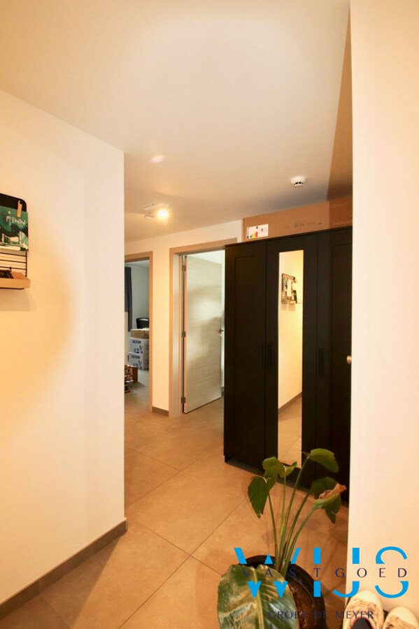 Instapklaar tweeslaapkamer appartement met 2 terrassen te Kluizen ! 