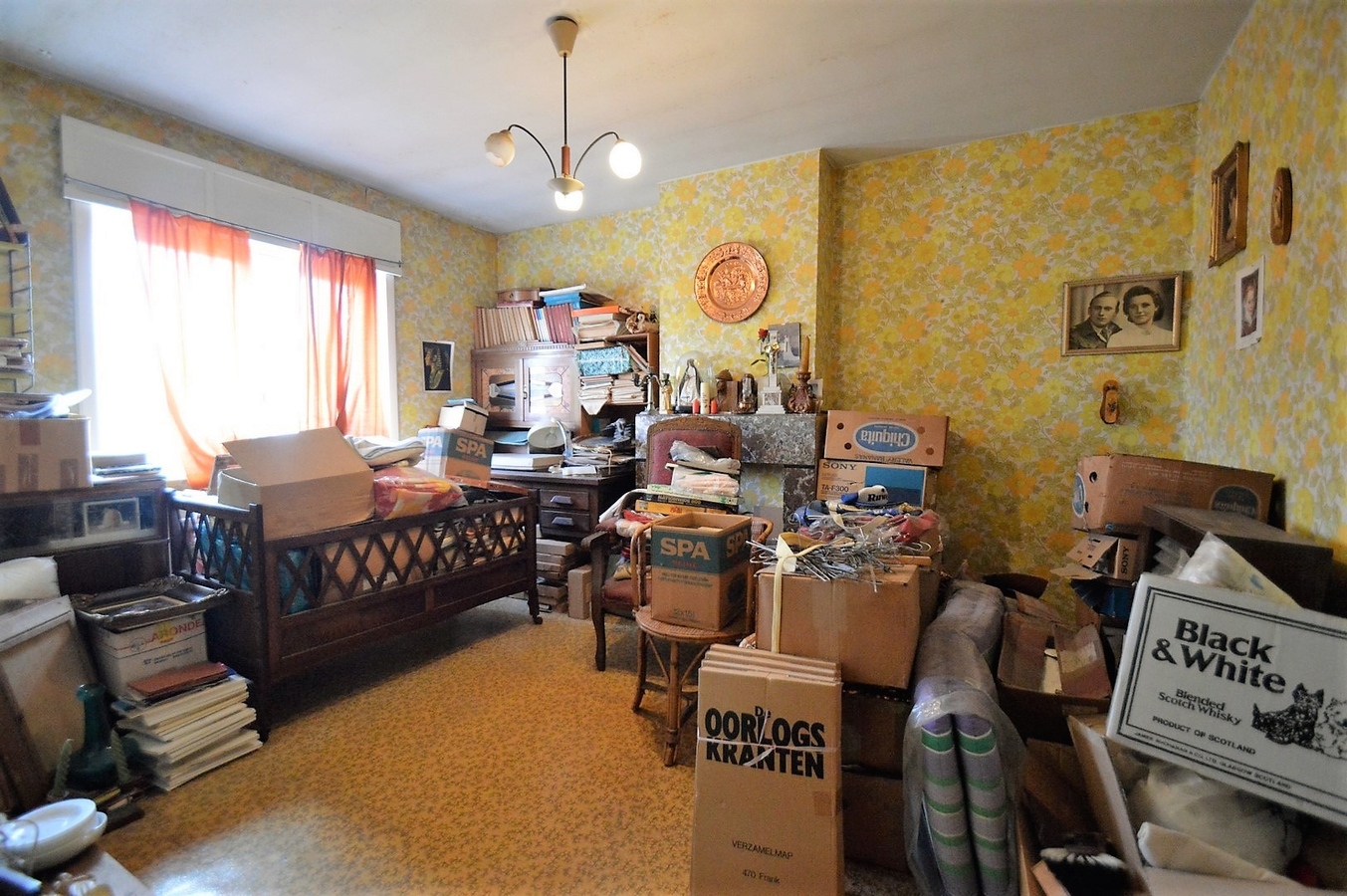 Ruime te renoveren gezinswoning op rustige maar centrale ligging - Sint-Andries 