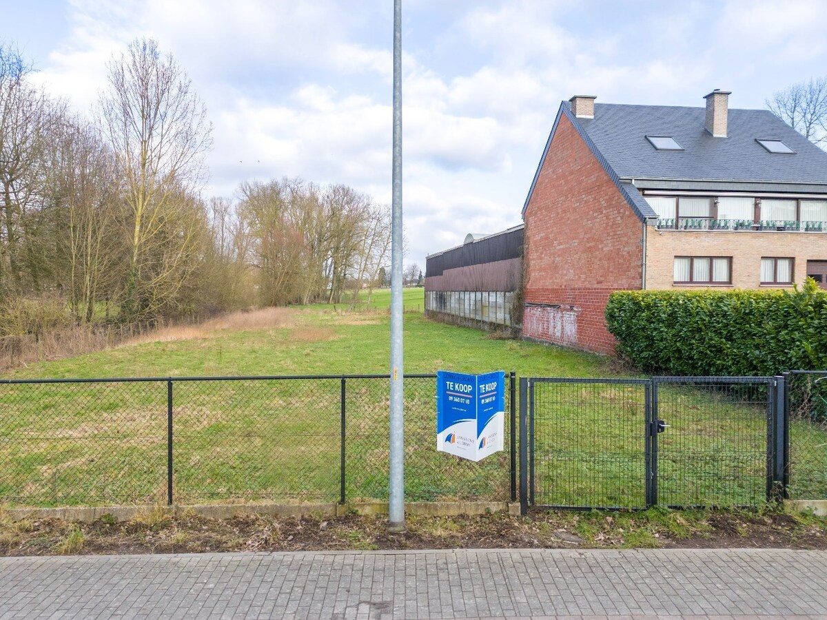 Ruime CASCO BEN-woning op goede locatie te Erondegem 