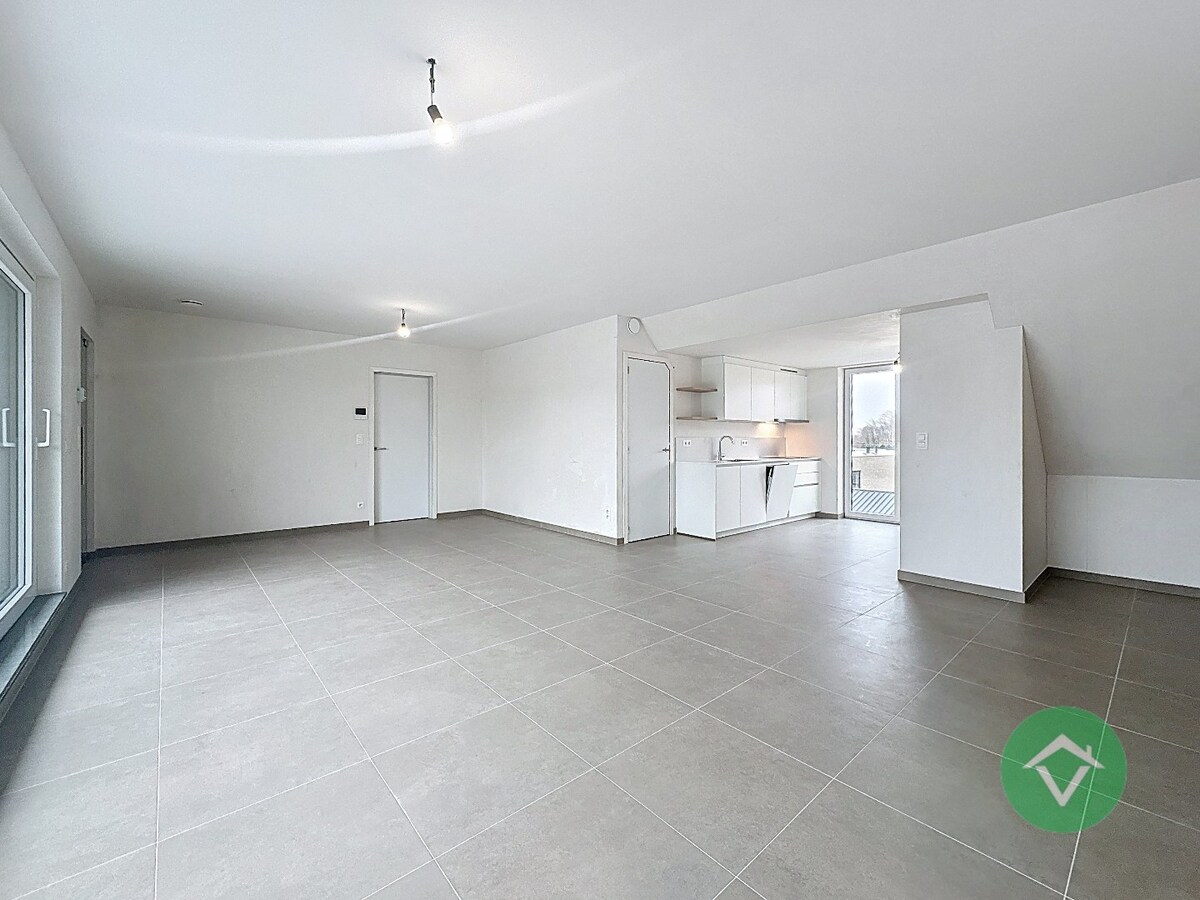 Nieuwbouwappartement met 2 slaapkamers en 2 terrassen in centrum Koekelare 