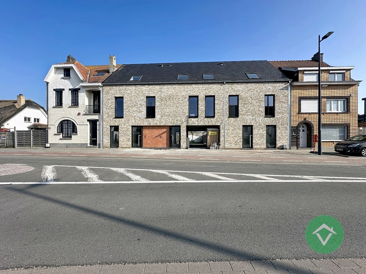 Nieuwbouwwoning met 4 slaapkamers en tuin te Lombardsijde 