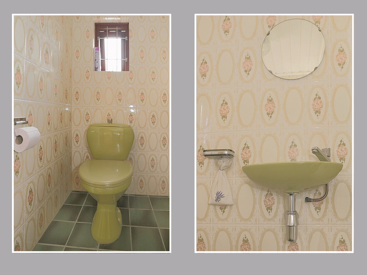 Vrijstaand woonhuis met dubbele garage, erf tuin en ondergrond staande en gelegen te Bergeijk, Bucht 45. 