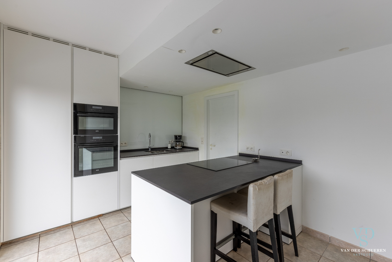 Energiezuinige, eigentijdse villa met zwembad. 