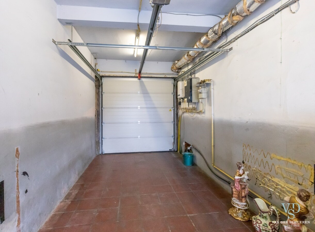 Ruime, gezellige woning met garage én atelier. 