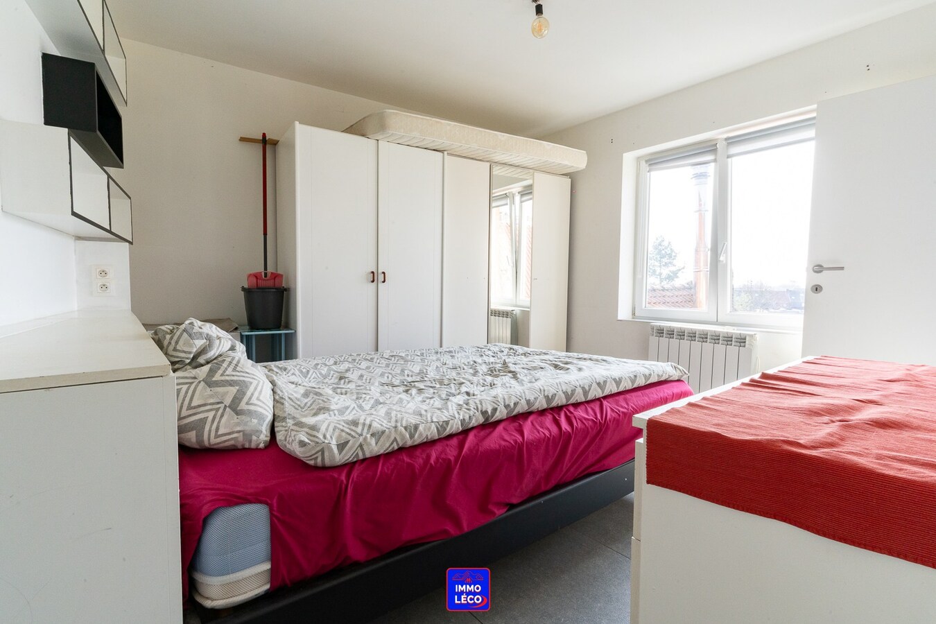 Immeuble de rapport rénové : Trois appartements une chambre, IDEAL INVEST ! 