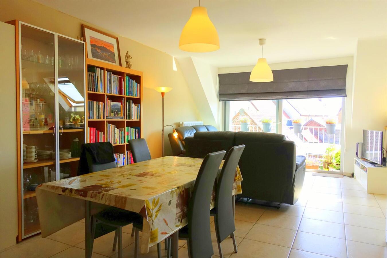 Lichtrijk duplexappartement in het hartje van Lichtervelde 