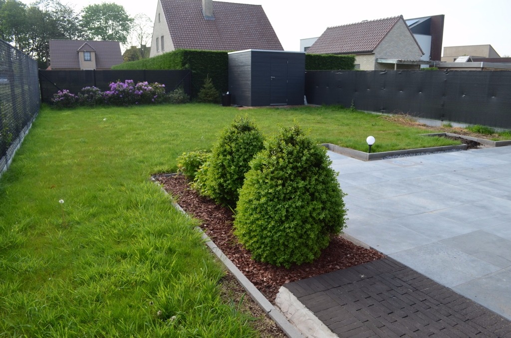 Recente halfopen bebouwing met 4 slpks en tuin te Maldegem 