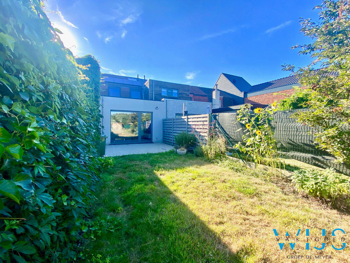 Instapklaar woonhuis met 2 slaapkamers &amp; tuin te SLEIDINGE ! 