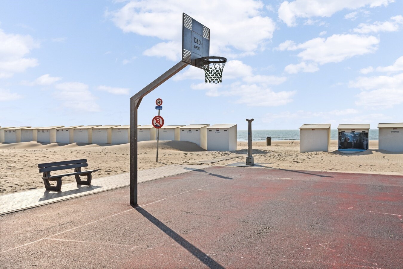 Modern 1 slaapkamerappartement op een boogscheut van het strand 