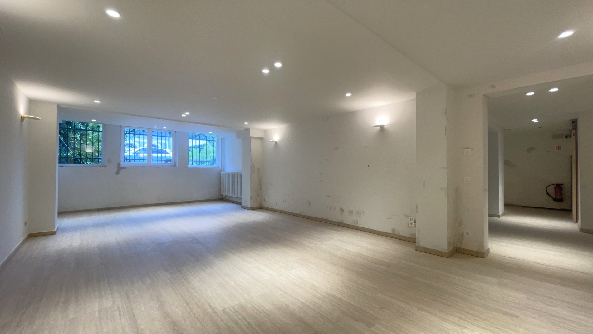 Exclusief kantoorgebouw te huur dichtbij de Leien in Antwerpen