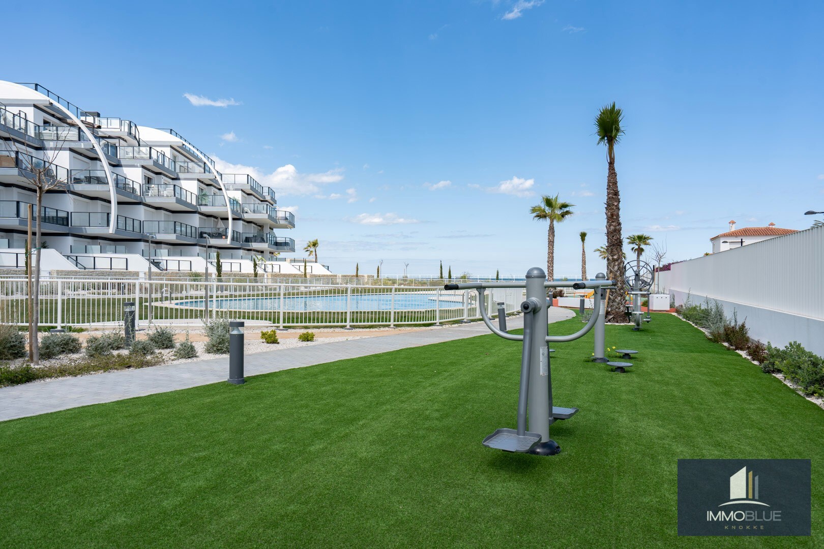 penthouse de luxe avec vue panoramique sur la mer et terrasses très spacieuses 