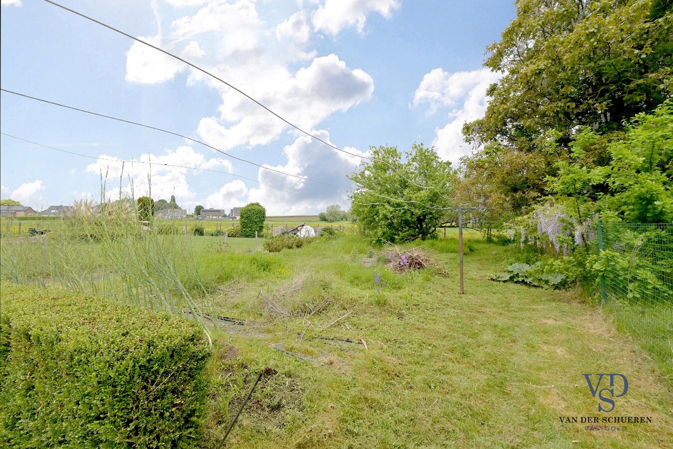 Goedgelegen bungalowwoning te Moerbeke. 