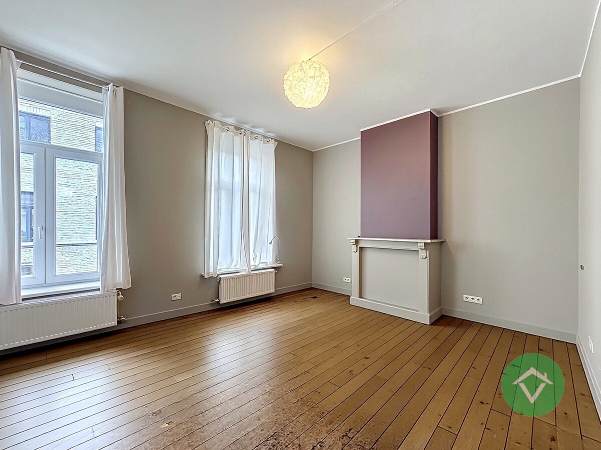 ENERGIEZUINIGE EN KARAKTERVOLLE WONING MET 4 SLAAPKAMERS OP TOPPLIGGING TE GENT 
