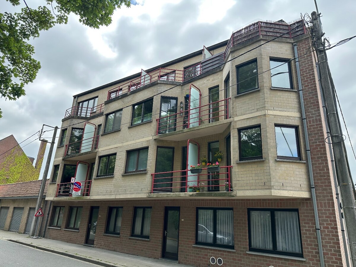 Uitstekend gelegen appartement met 2 slaapkamers 