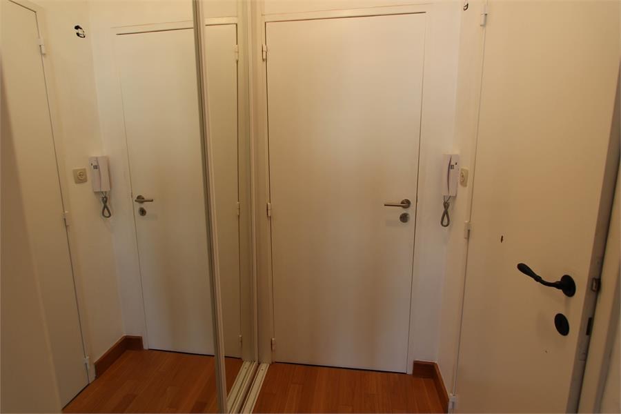 Centraal gelegen studio appartement voorzien van terras met zeezicht! 