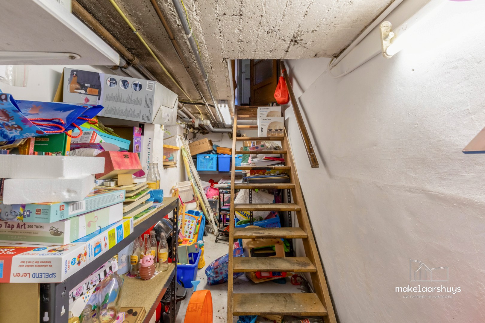 Ruime woning met 4 slpk en aangename tuin te Sint-Amandsberg 