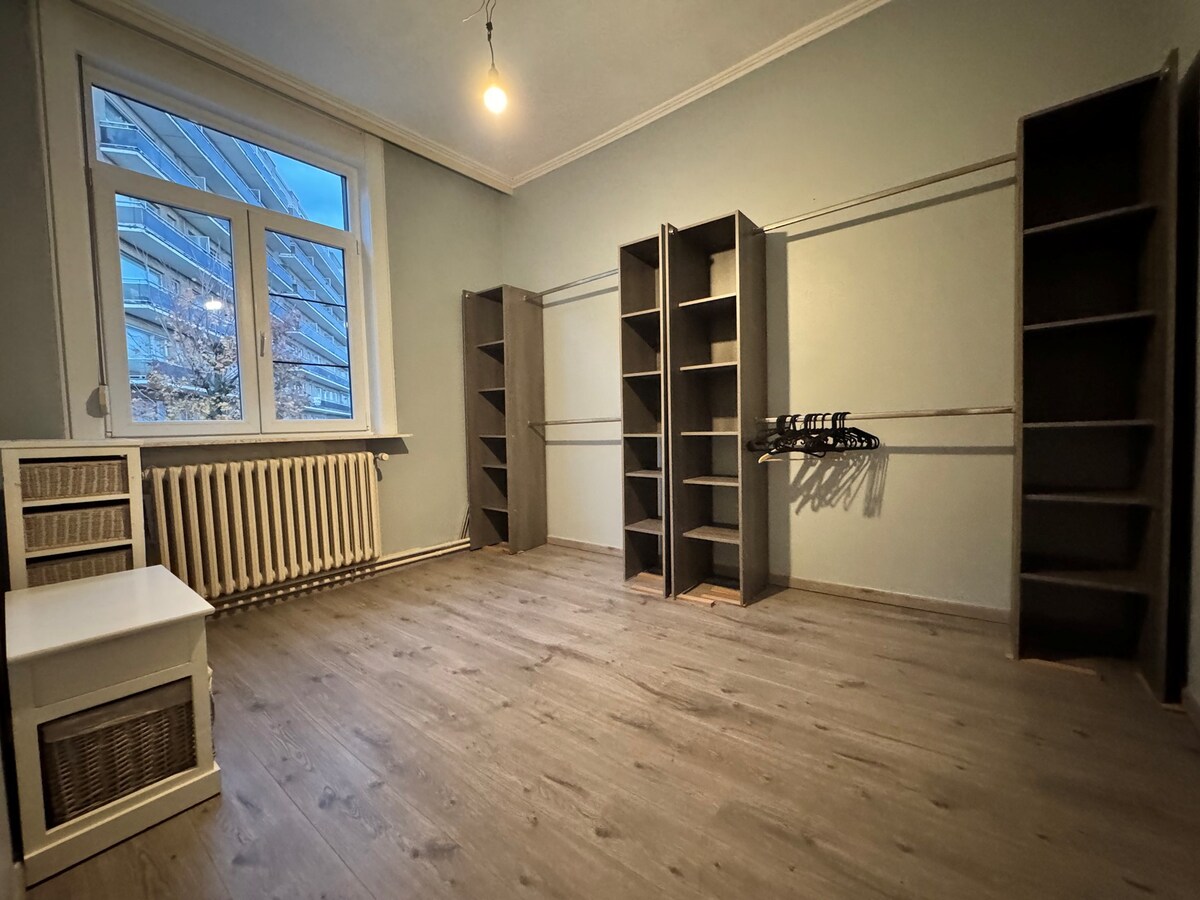 Instapklare woning met 3 slaapkamers en tuin te Roeselare 