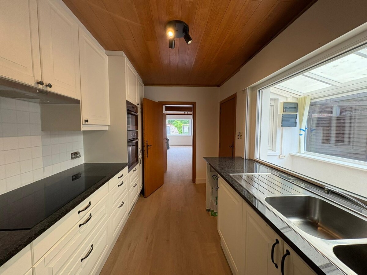 Woning met 2 slaapkamers en garage te Koekelare 