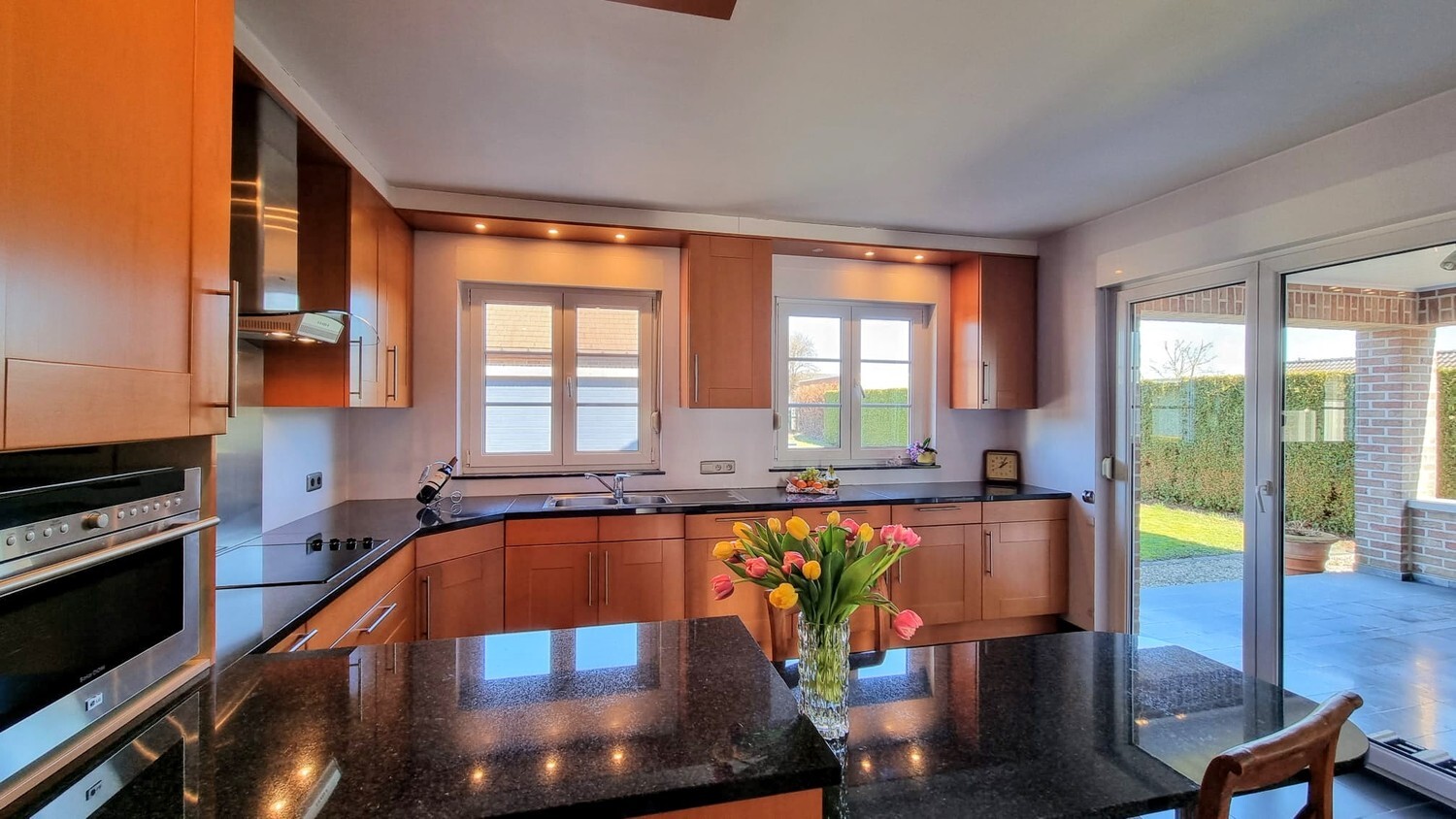 Royale woonst met panoramisch zicht én paardenweide 