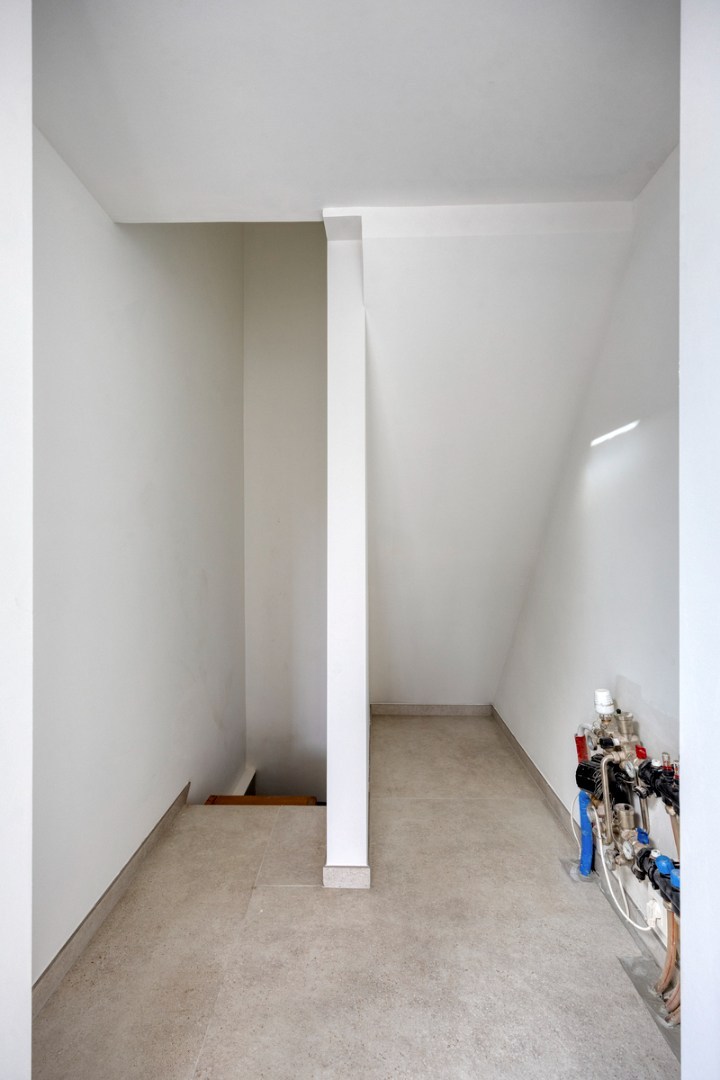 Volledig gerenoveerde woning met 3 slaapkamers, 2 badkamers en tuin in Tienen! – EPC A - bewoonbare opp. 139 m² 