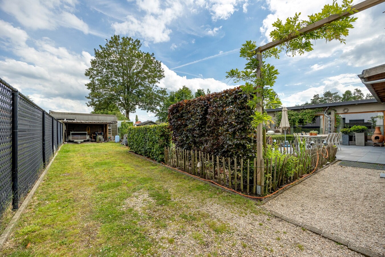 Karaktervolle hoeve op 945 meter-kangoeroewoning mogelijk 