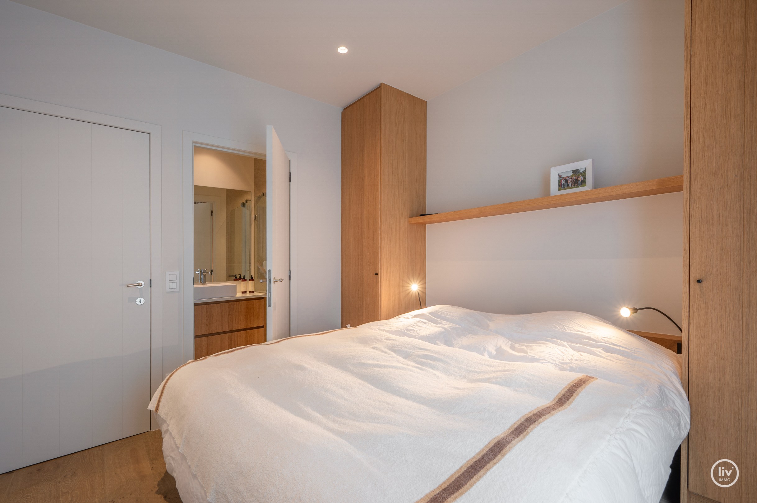 Gezellig gelijkvloersappartement met tof terras gelegen op de Leopoldlaan te Knokke. 