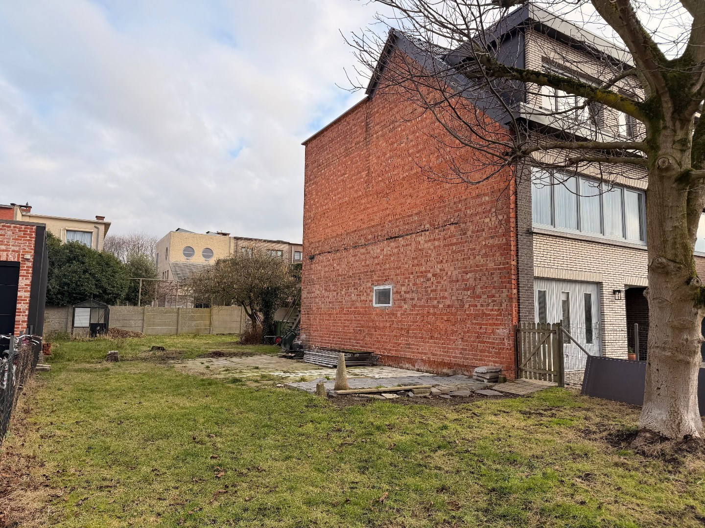 Bouwgrond van 297 m² voor een halfopen bebouwing! 