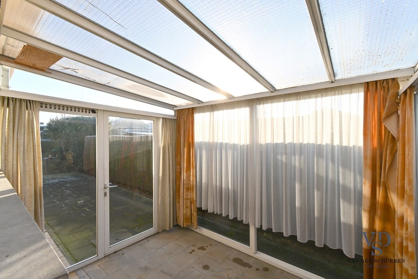 Degelijke bungalowwoning gelegen in een rustige verkaveling 