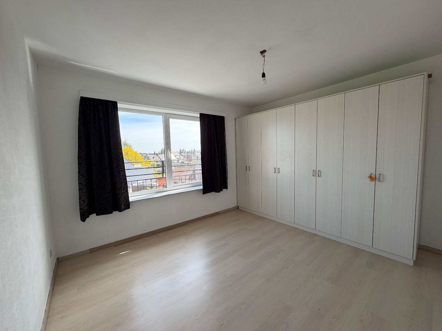 Centraal gelegen appartement met 2 slaapkamers en garage te Geel! 