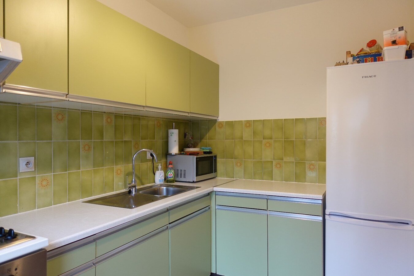 Opbrengsteigendom met 5 appartementen, 2 studio's en 4 garageboxen in Gistel 