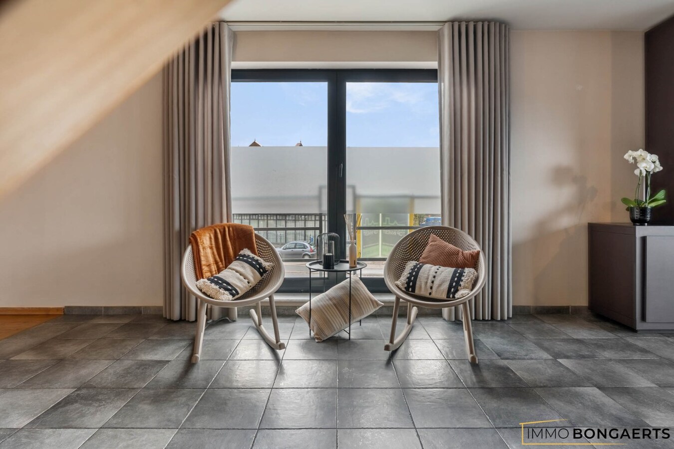 Ruim duplexappartement met 4 slaapkamers 