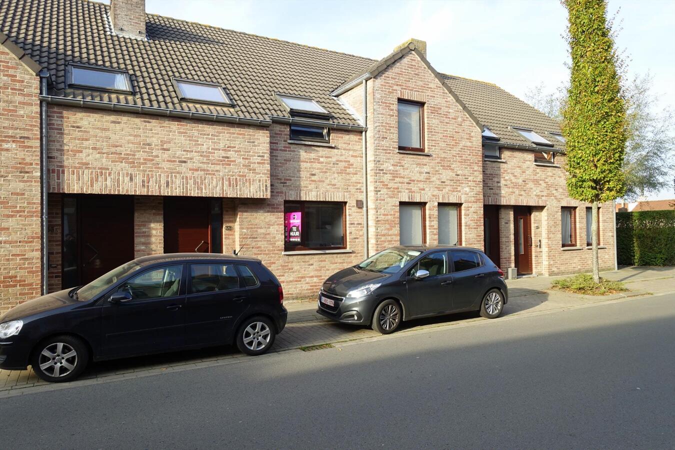 Gezellige rijwoning met tuin en een dubbele garage 