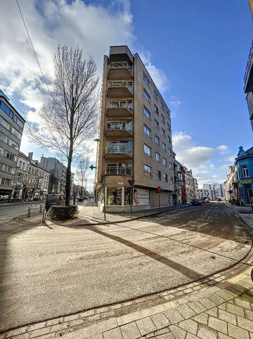 Appartement prêt à emménager avec 1 chambre et terrasse dans un quartier résidentiel calme. 