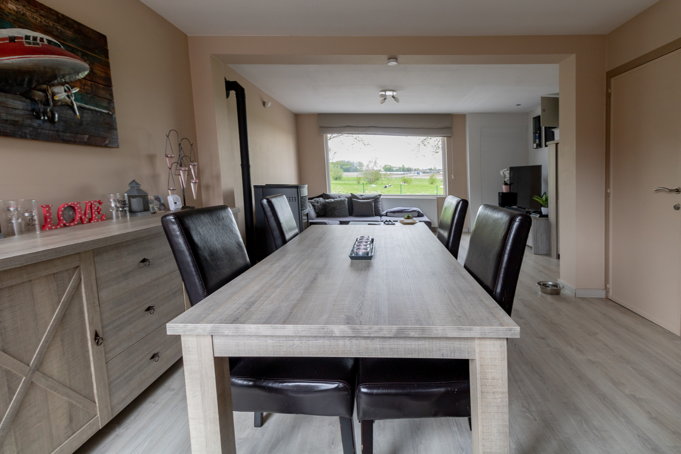 Instapklare gezinswoning met grote tuin en landelijke verzichten te Ichtegem 