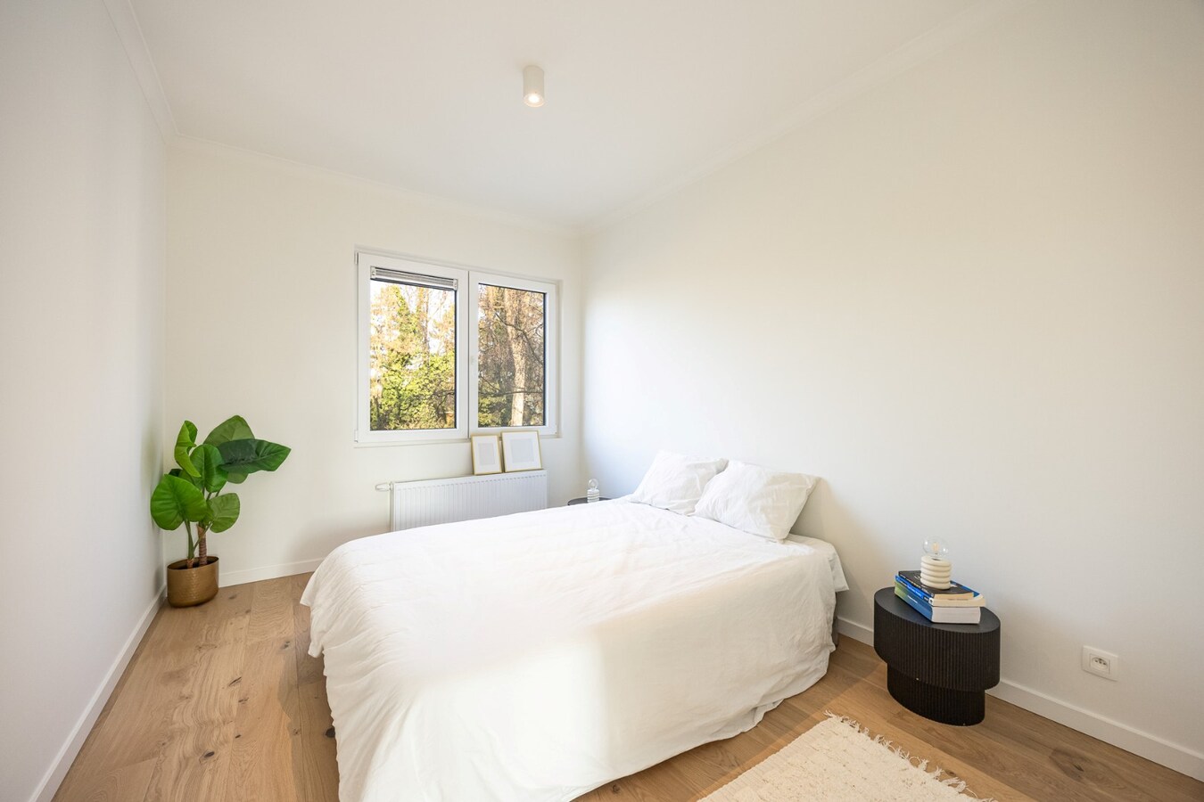 Volledig gerenoveerde HOB op een toplocatie te Brasschaat! 