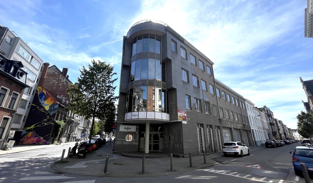 Kantoren met mogelijkheid tot opslag te huur in Antwerpen