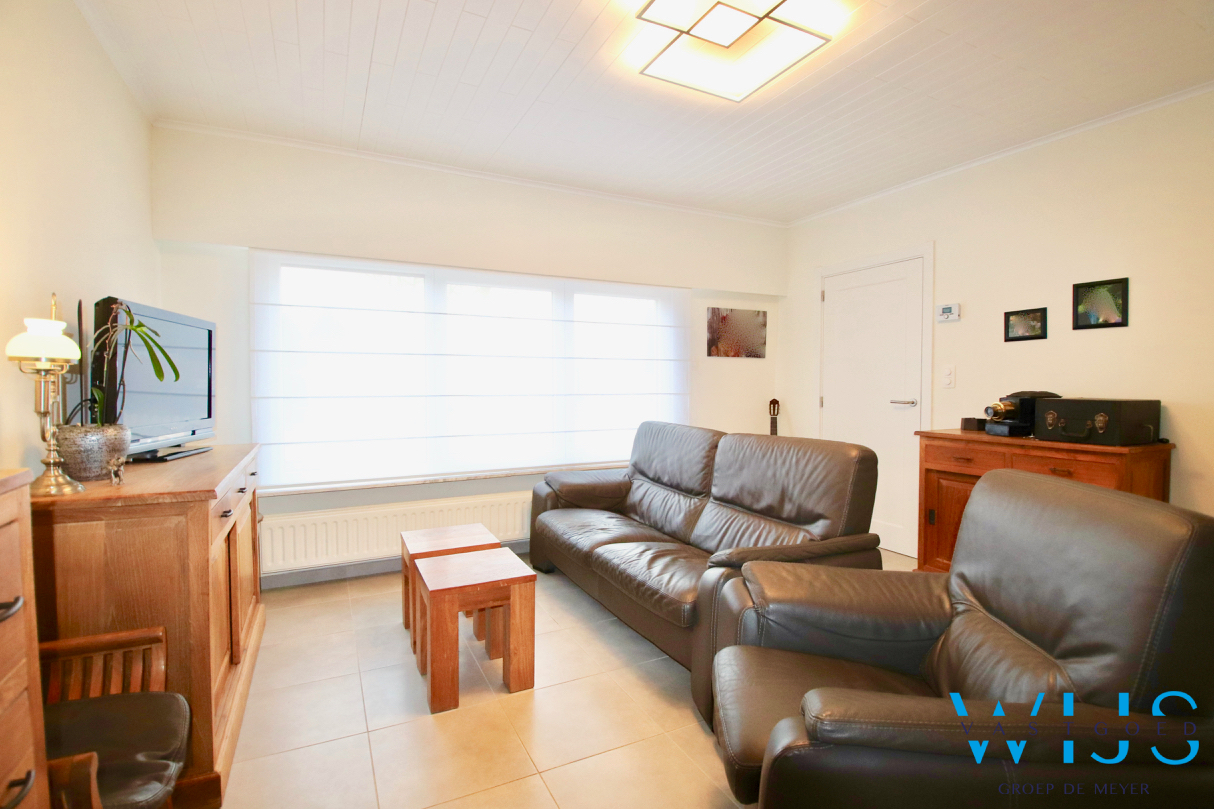 TOTAAL Gerenoveerde bungalow op een TOPlocatie in ERTVELDE ! 