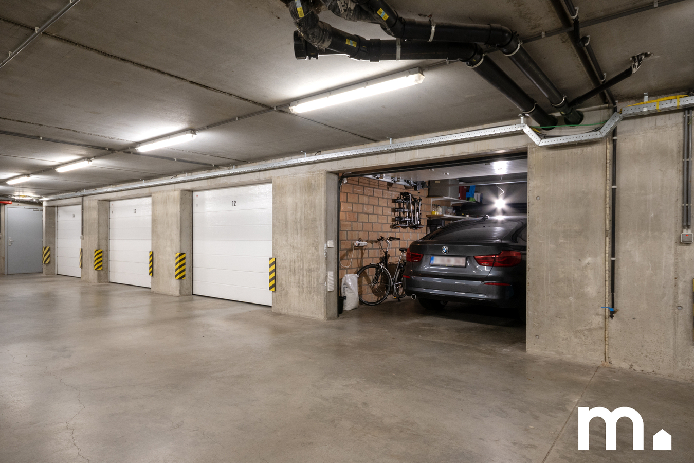 Instapklaar gelijkvloers appartement aan het Leopold III park in Kortrijk te koop ! 