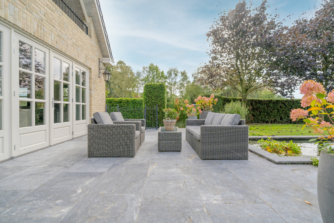 Stunning equestrian estate on approximately 3.5 ha/8.65 acres in Poppel 