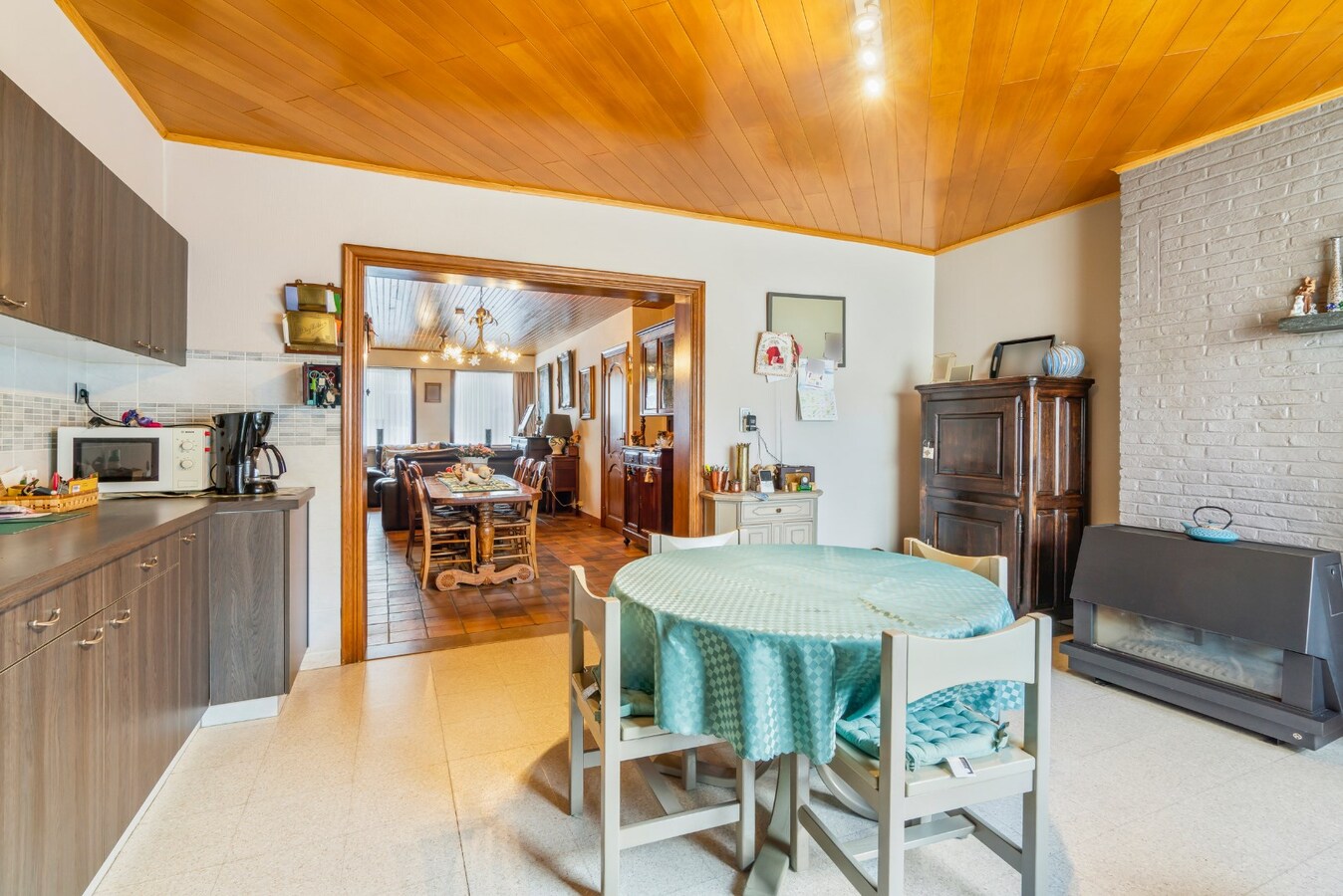 Halfopen bebouwing met terras in Christus - Koning (Stubbekwartier) 